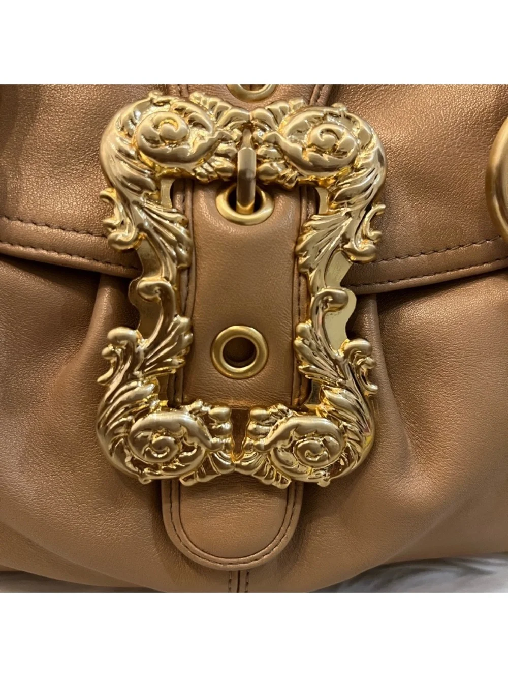Y2K B. Makowsky Tan Leather Satchel Hobo Bag – Ornate Gold Baroque Buckle - Picture 2 of 7